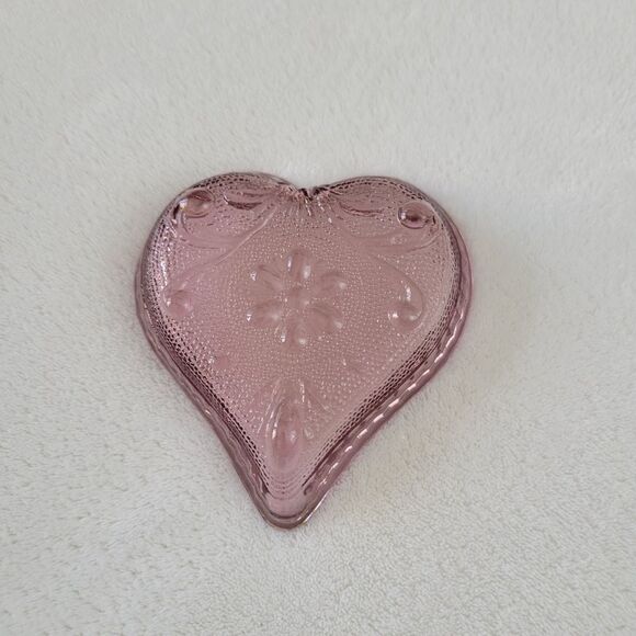 VINTAGE ✨️ Indiana Glass Tiera Amethyst Heart Ring Dish - Picture 4 of 4